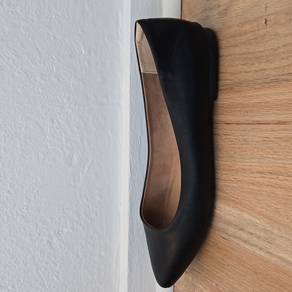 Brand New Amazon Essentials Flats - Picture 2 of 5